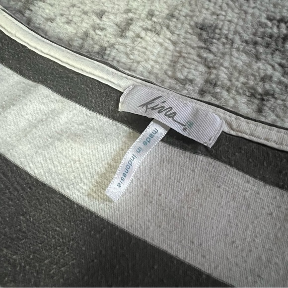 Grey & White Striped Boxy Tee - Picture 2 of 6